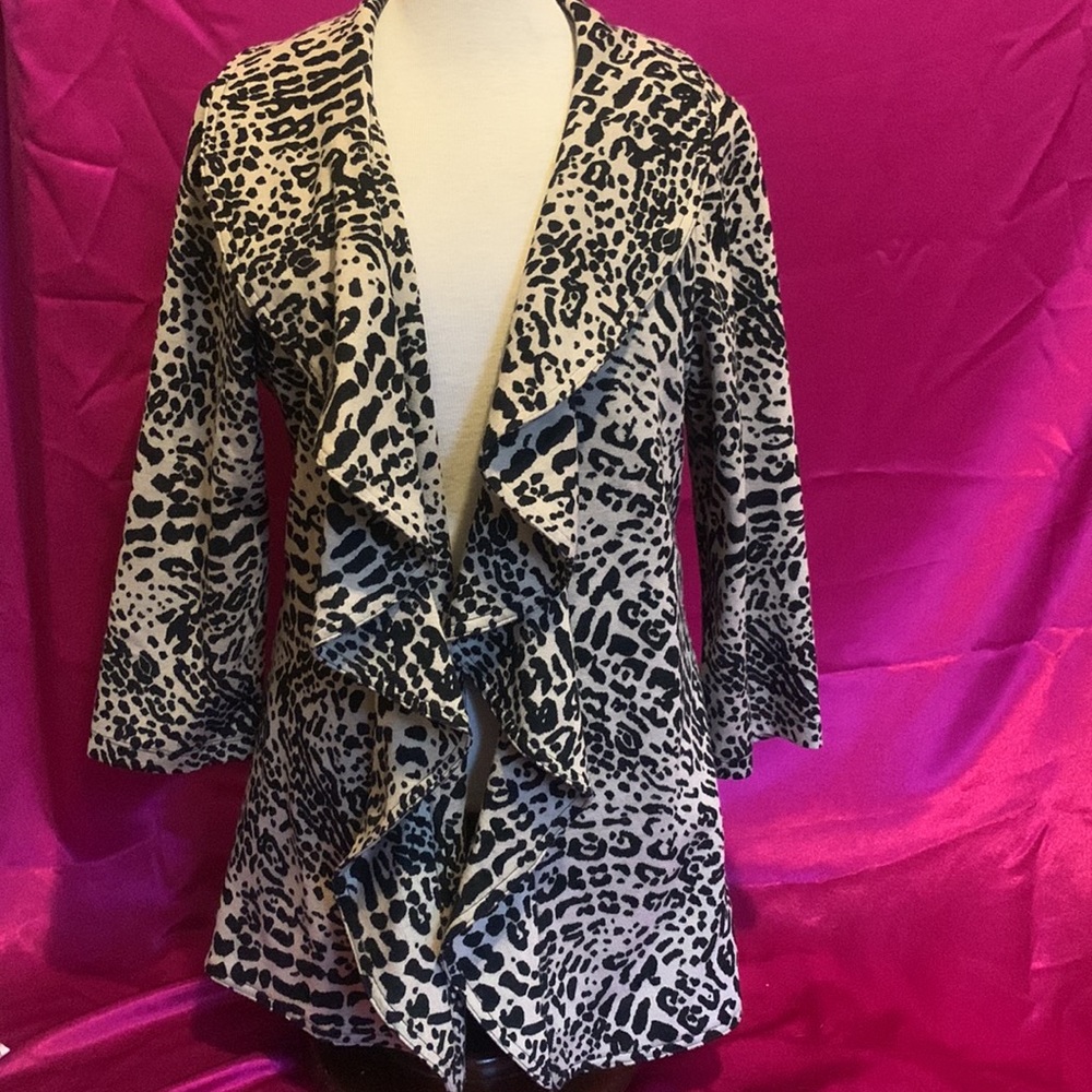 Calvin Klein size 10 animal print jacket 3/4 sleeve frilly closur…